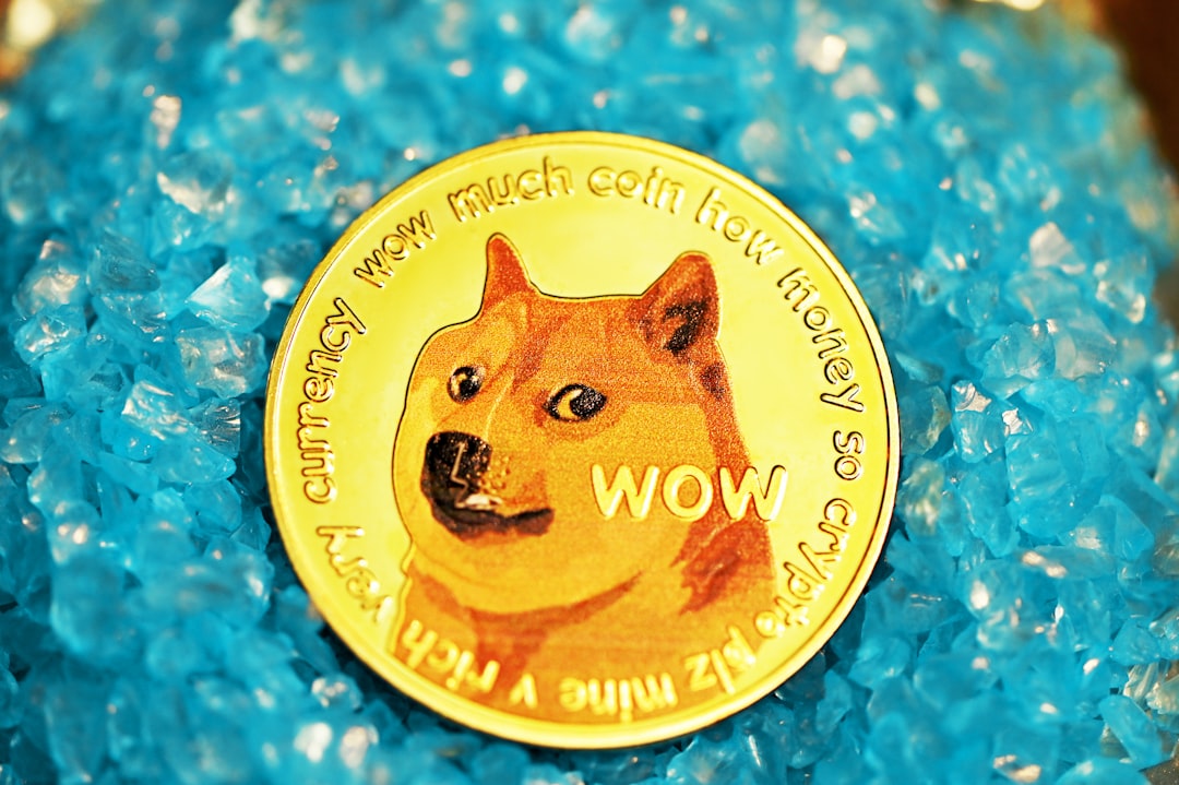 Dogecoin прибавляет 3% и тянется к отметке $0,10 на фоне прорыва эфира
