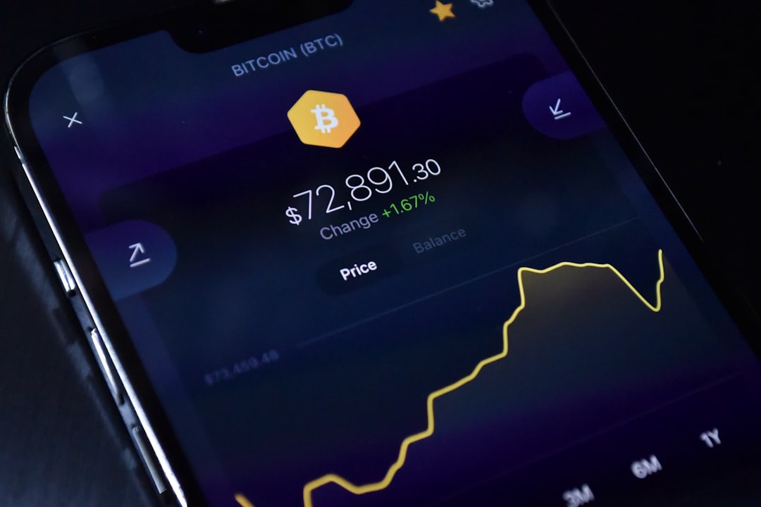 HYPE вырос на 13% за месяц — но деньги «умных» говорят совсем другое