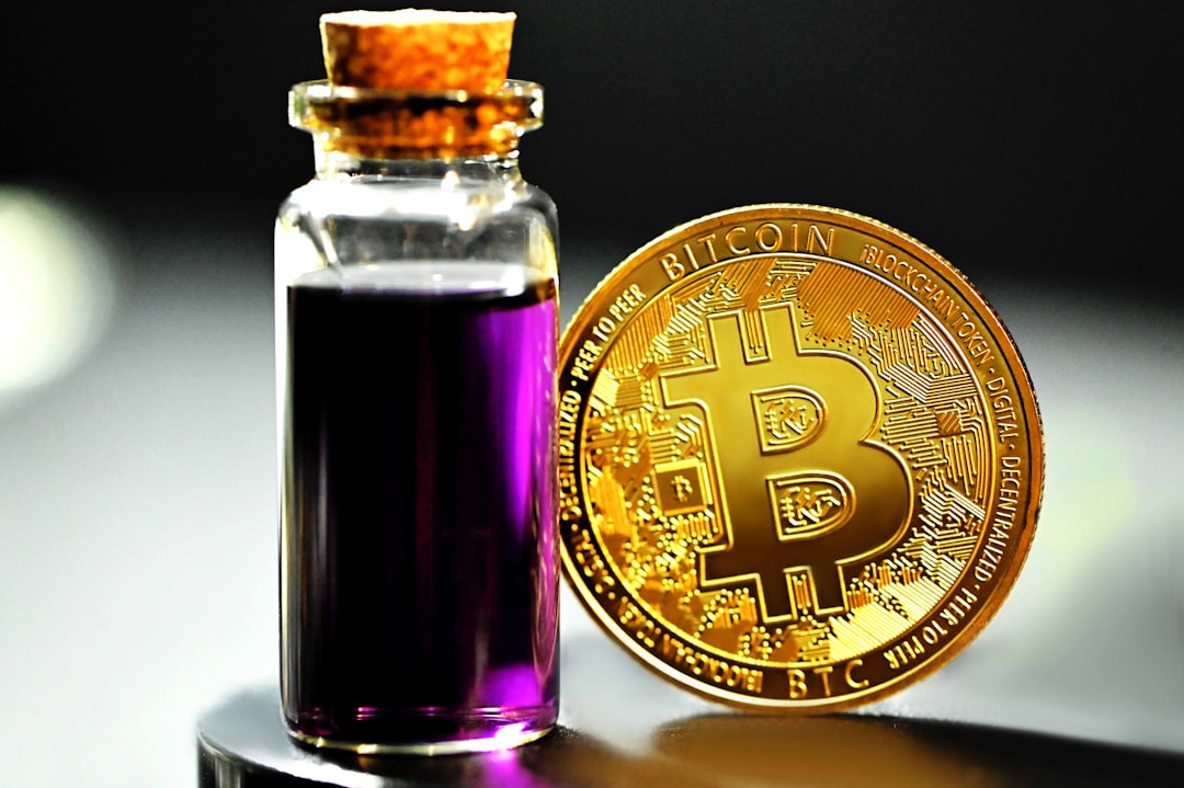 Нефтяные фьючерсы на Hyperliquid взлетели на 7% после приказа Трампа о блокаде Ормузского пролива