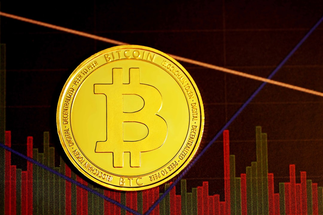 Биткоин пробил нисходящий тренд — разворот или ловушка для быков?