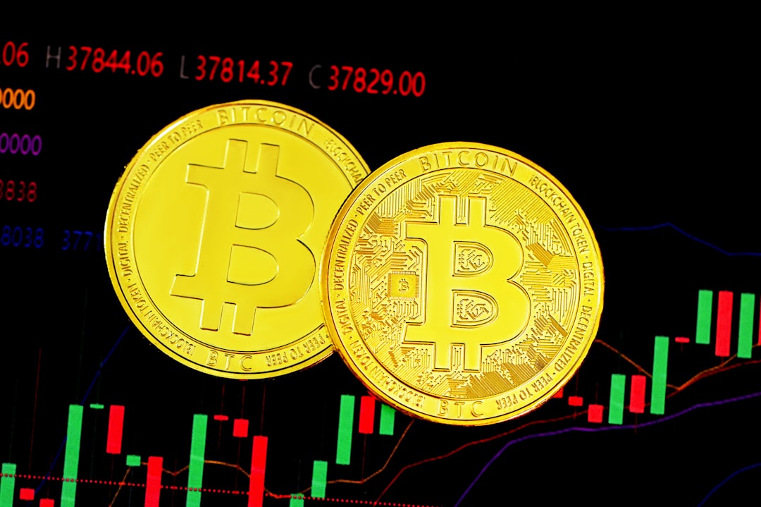 Bitcoin балансирует на грани: удержится ли поддержка в районе $66 000?