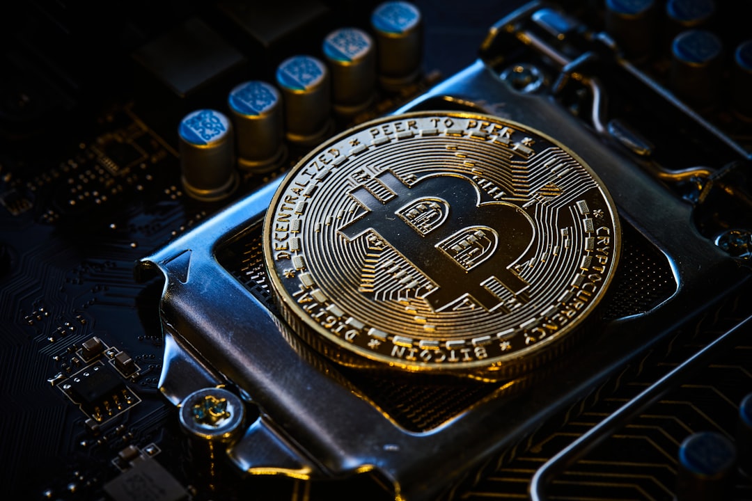 Биткоин и крипторынок замерли в ожидании: начались переговоры США и Ирана