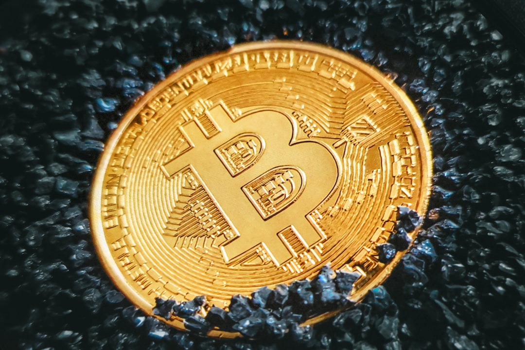 Bitcoin теряет импульс: аналитики допускают месяцы консолидации или откат к $65 000