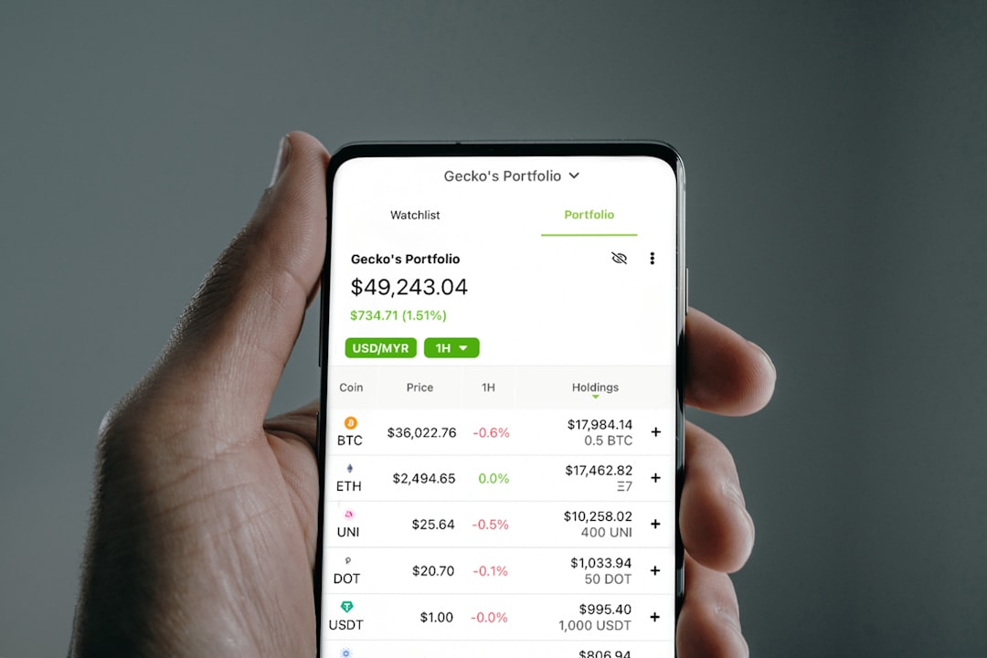 Coinbase восстановил торги после многочасового сбоя, связанного с AWS