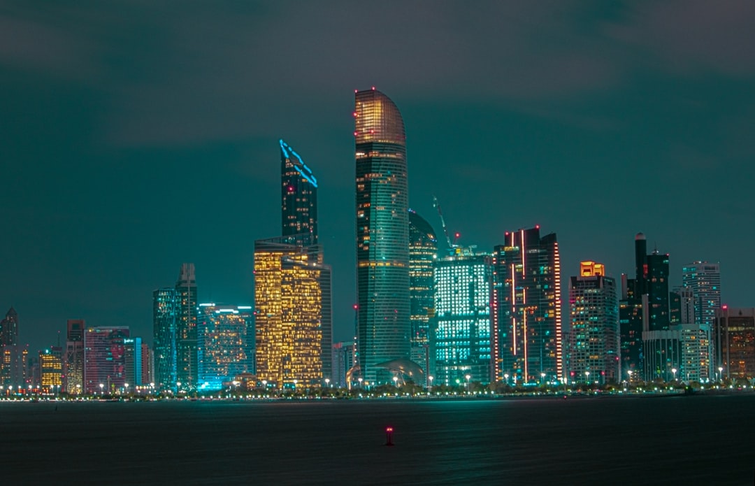 Crypto.com первой среди криптокомпаний получила лицензию ЦБ ОАЭ для оплаты госуслуг Дубая