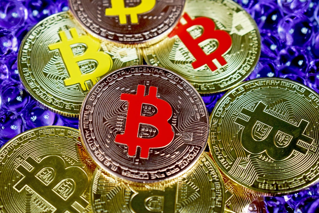 Биткоин набирает обороты: рынок готовится к пробою вверх