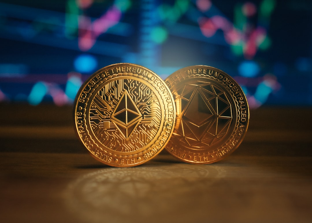 Coinbase заморозил $3 млн, связанных с криптомошенниками из Юго-Восточной Азии
